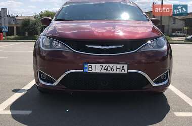 Универсал Chrysler Pacifica 2017 в 