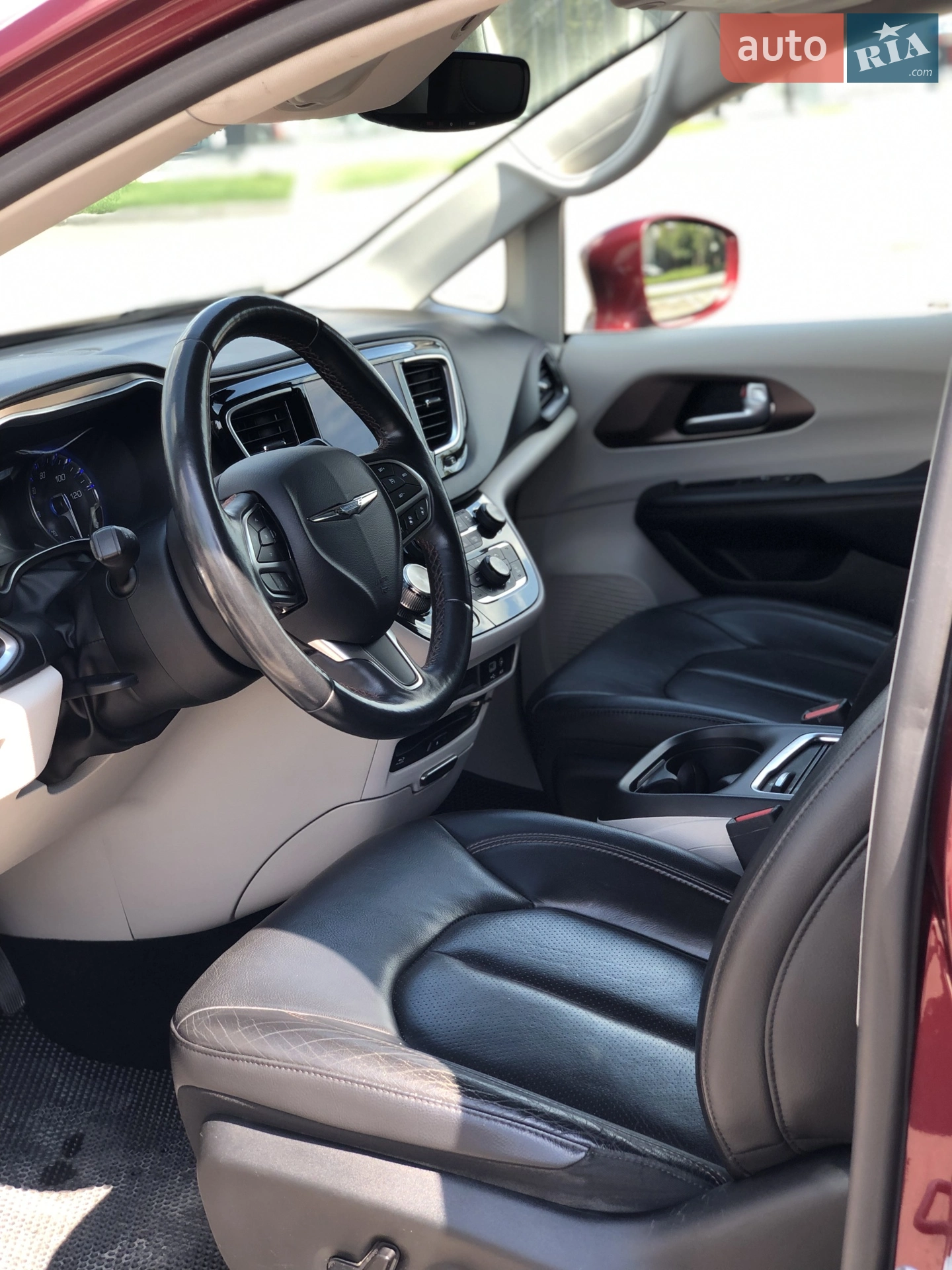 2017 Chrysler Pacifica - мініатюра 11