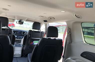 Универсал Chrysler Pacifica 2017 в 