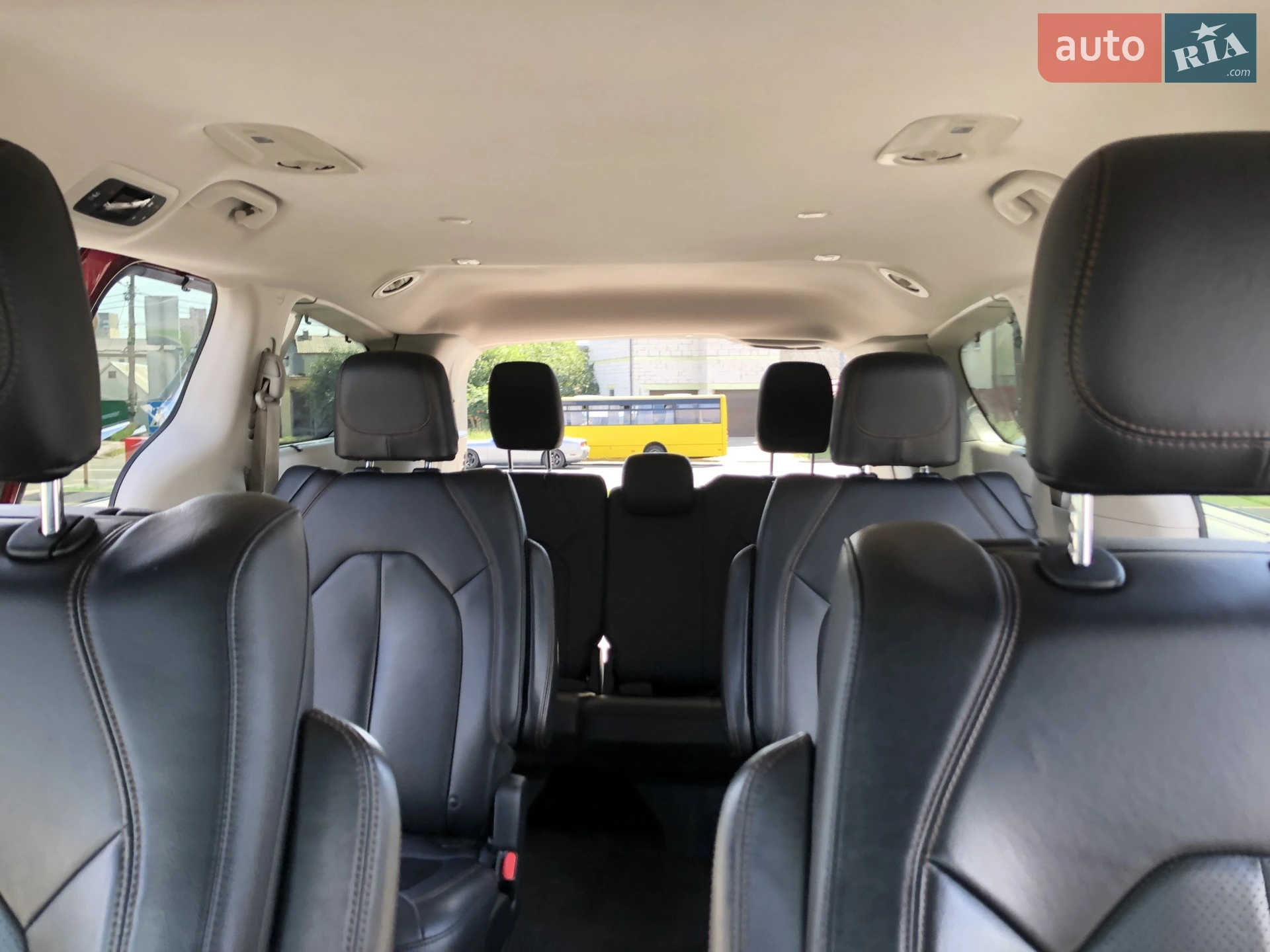 2017 Chrysler Pacifica - мініатюра 19