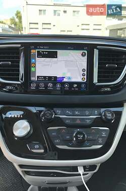 Универсал Chrysler Pacifica 2017 в 