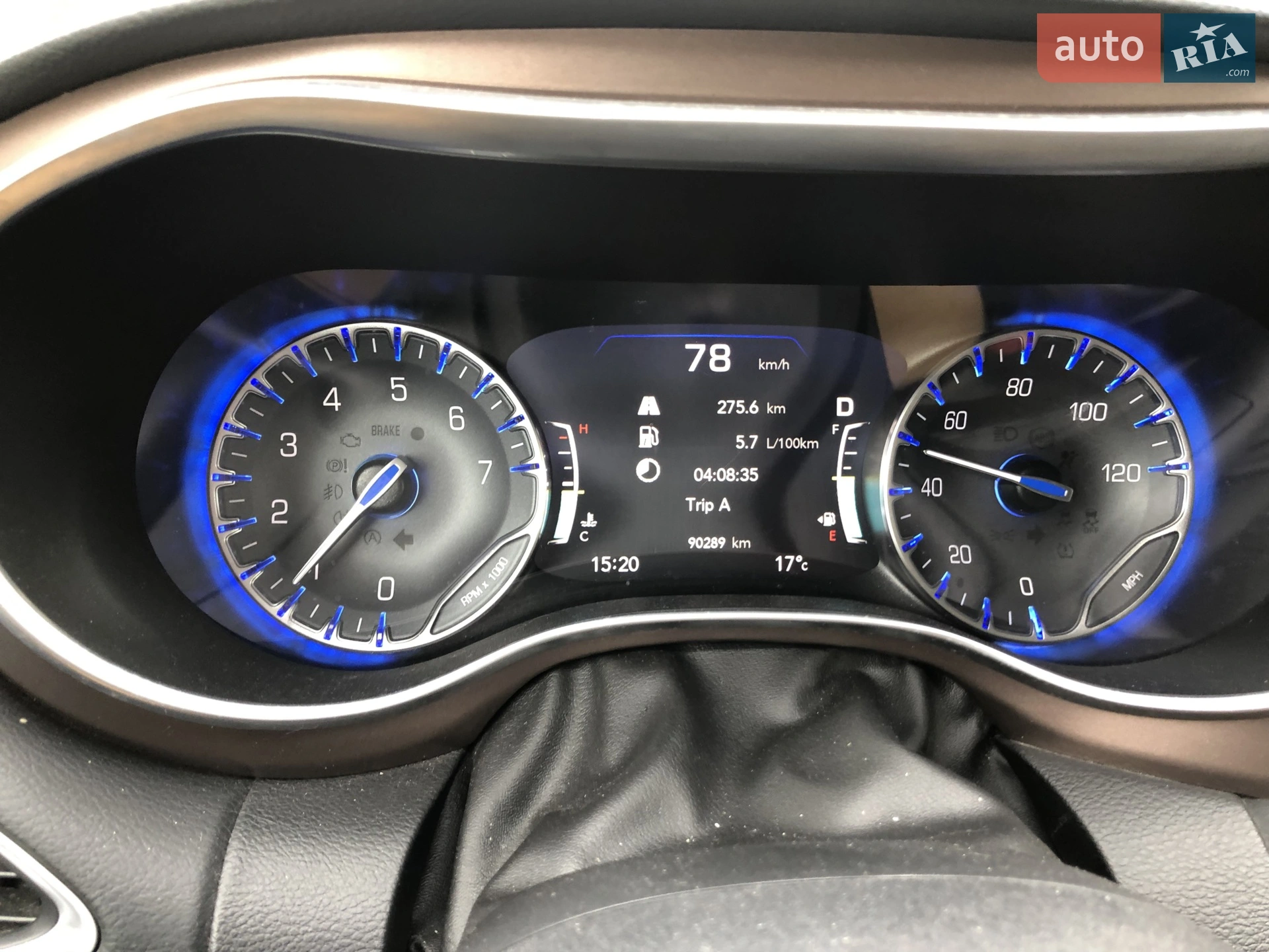 2017 Chrysler Pacifica - мініатюра 27