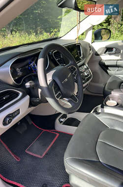 Минивэн Chrysler Pacifica 2023 в 