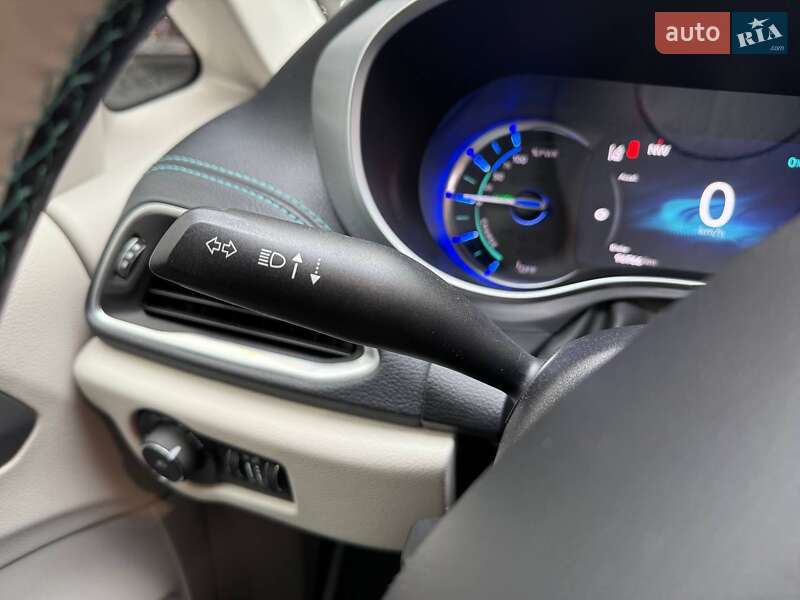 Минивэн Chrysler Pacifica 2017 в Киеве