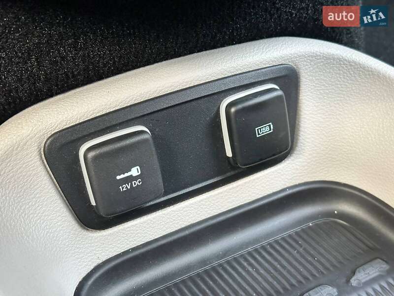 Мінівен Chrysler Pacifica 2017 в Києві фото 37 Мінівен Chrysler Pacifica 2017 в Києві