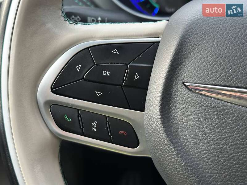 Мінівен Chrysler Pacifica 2017 в Києві фото 23 Мінівен Chrysler Pacifica 2017 в Києві