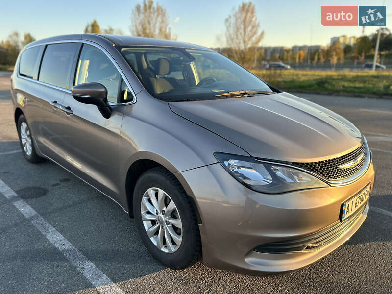 Chrysler Pacifica 2017