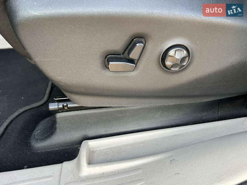 Минивэн Chrysler Pacifica 2017 в Киеве фото 24 Минивэн Chrysler Pacifica 2017 в Киеве