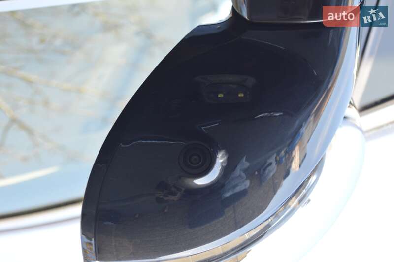 Мінівен Chrysler Pacifica 2019 в Одесі