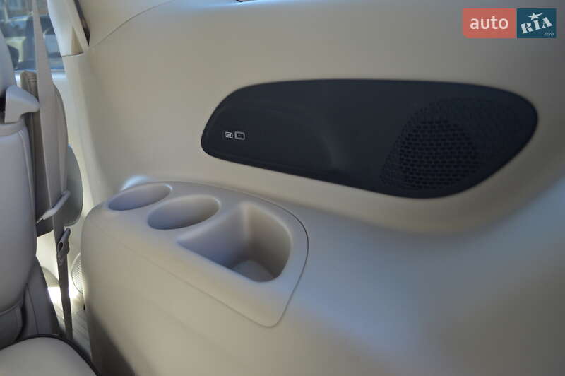 Мінівен Chrysler Pacifica 2019 в Одесі