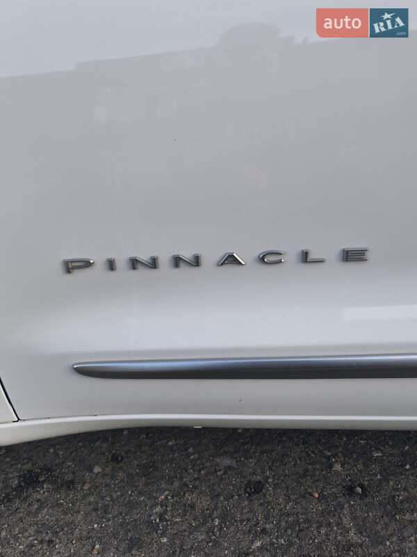 Минивэн Chrysler Pacifica 2023 в Киеве