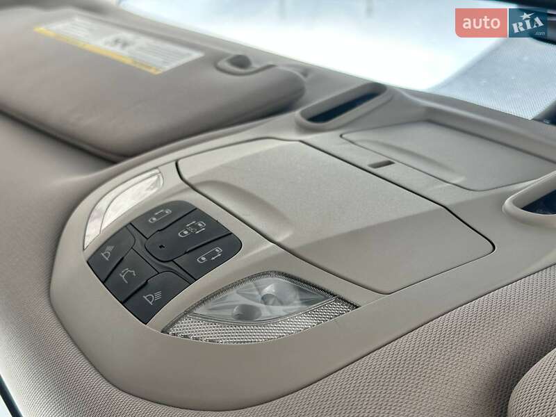 Минивэн Chrysler Pacifica 2017 в Киеве фото 28 Минивэн Chrysler Pacifica 2017 в Киеве