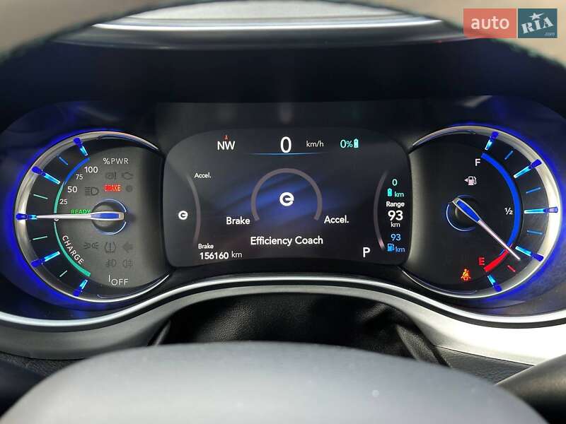 Минивэн Chrysler Pacifica 2017 в Киеве фото 39 Минивэн Chrysler Pacifica 2017 в Киеве