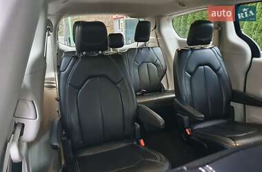 Минивэн Chrysler Pacifica 2020 в Киеве