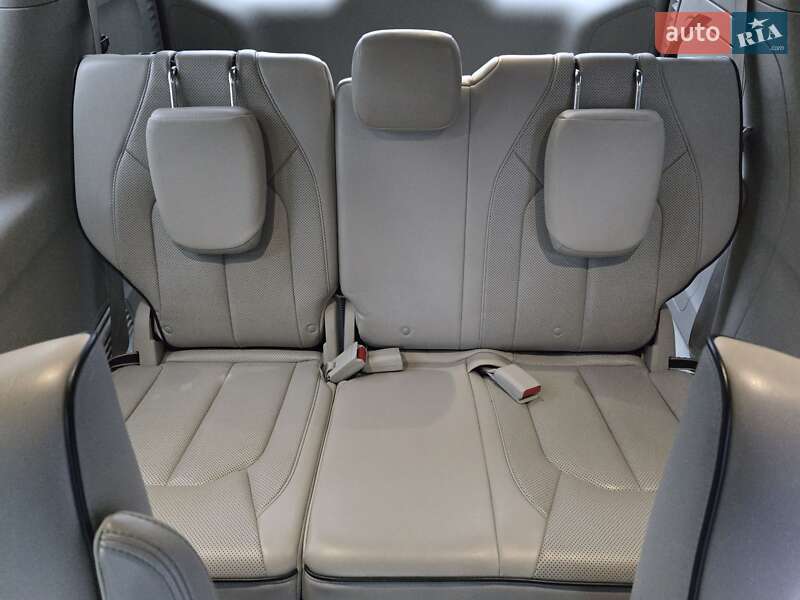 Минивэн Chrysler Pacifica 2017 в Киеве