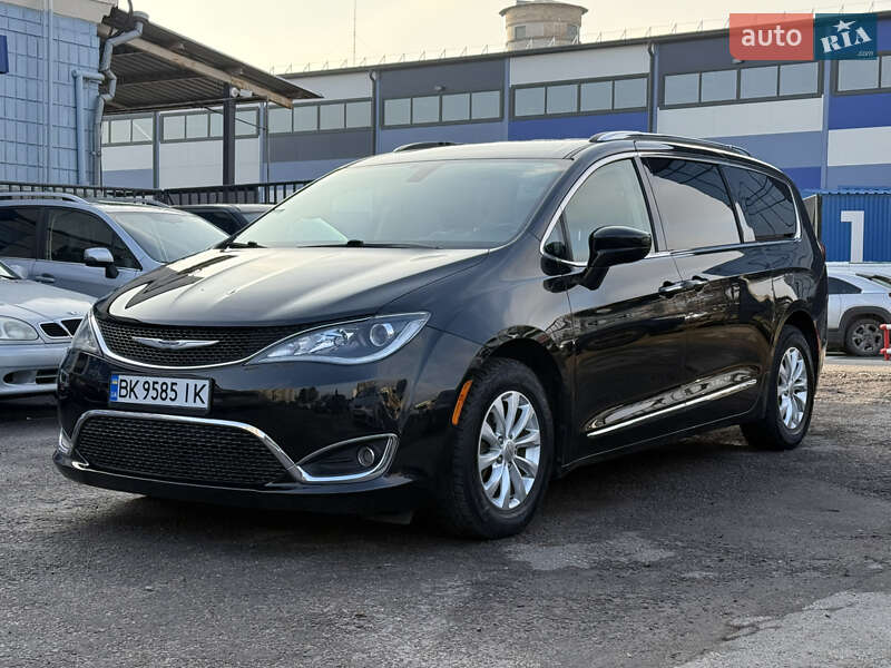 Chrysler Pacifica 2019