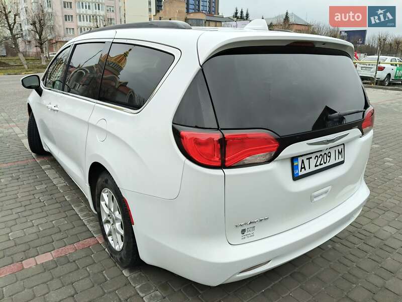 Мінівен Chrysler Pacifica 2020 в Івано-Франківську