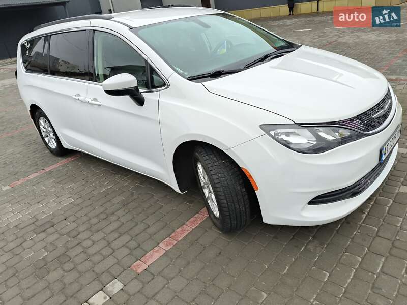 Мінівен Chrysler Pacifica 2020 в Івано-Франківську