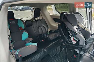 Мінівен Chrysler Pacifica 2020 в Івано-Франківську