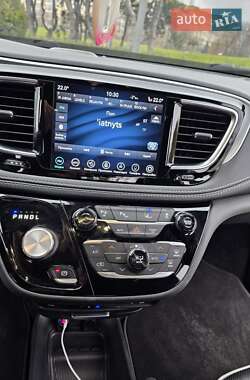 Минивэн Chrysler Pacifica 2019 в Днепре