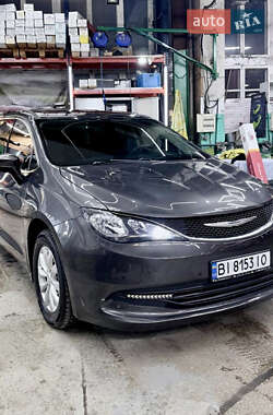 Минивэн Chrysler Pacifica 2017 в Киеве