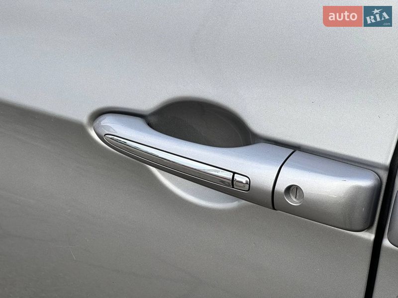 Мінівен Chrysler Pacifica 2017 в Києві