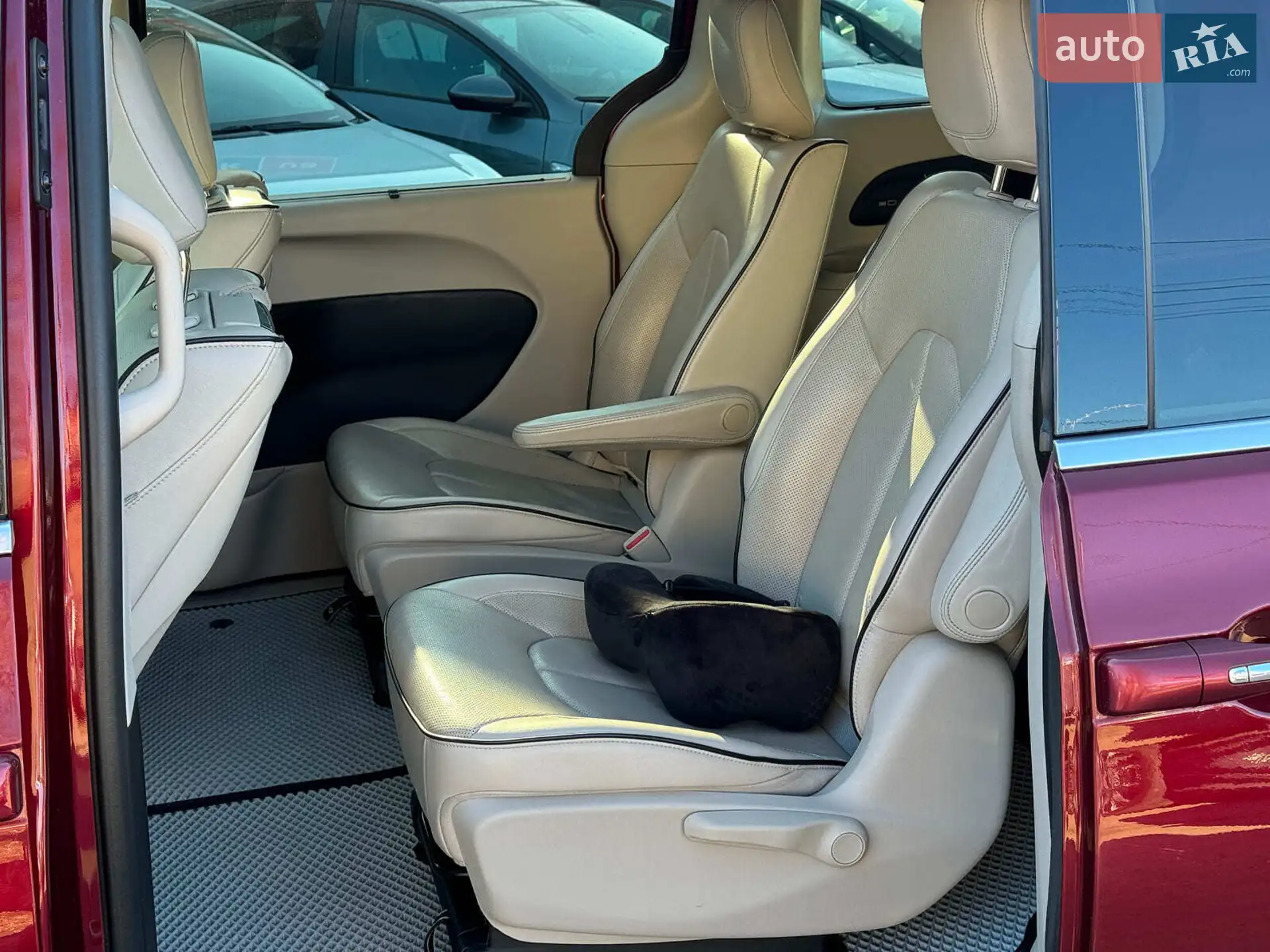 2017 Chrysler Pacifica - мініатюра 17