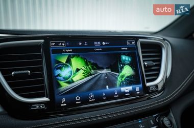 Мінівен Chrysler Pacifica 2021 в Харкові