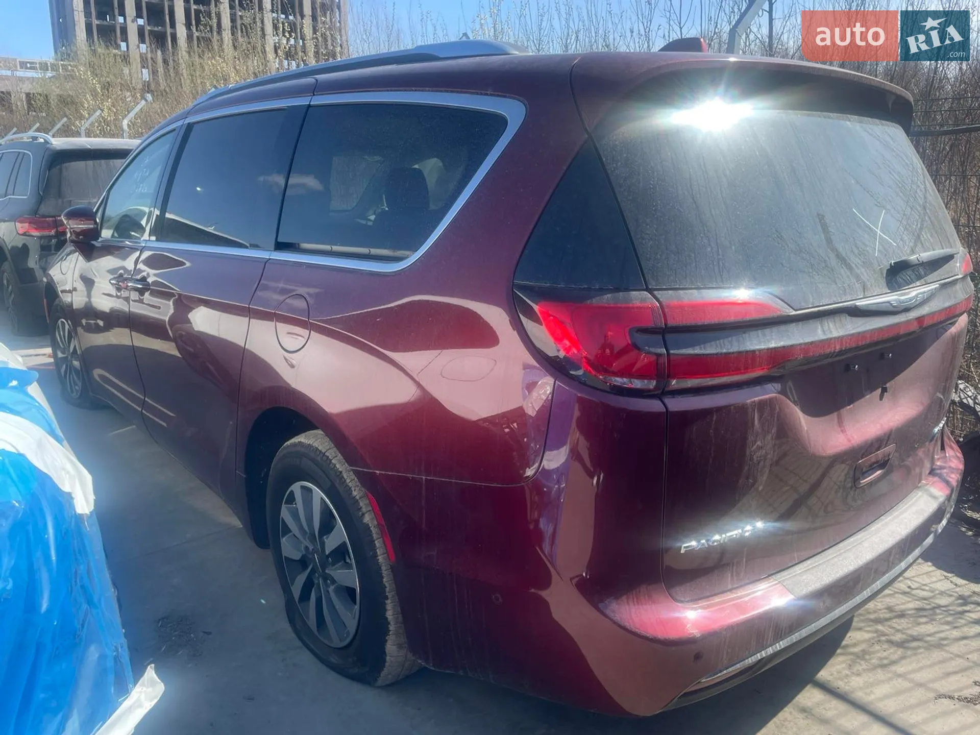 2021 Chrysler Pacifica - мініатюра 3
