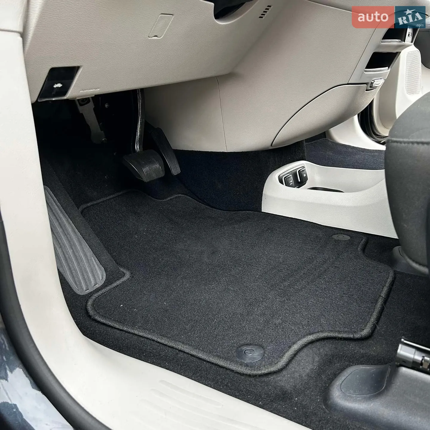 2019 Chrysler Pacifica - мініатюра 18