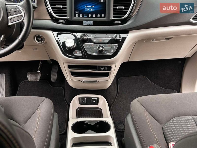 Мінівен Chrysler Pacifica 2019 в Одесі