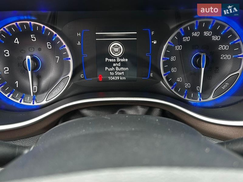 Мінівен Chrysler Pacifica 2019 в Одесі