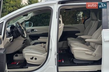 Минивэн Chrysler Pacifica 2017 в Хмельницком