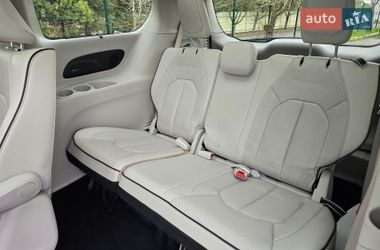 Минивэн Chrysler Pacifica 2017 в Хмельницком