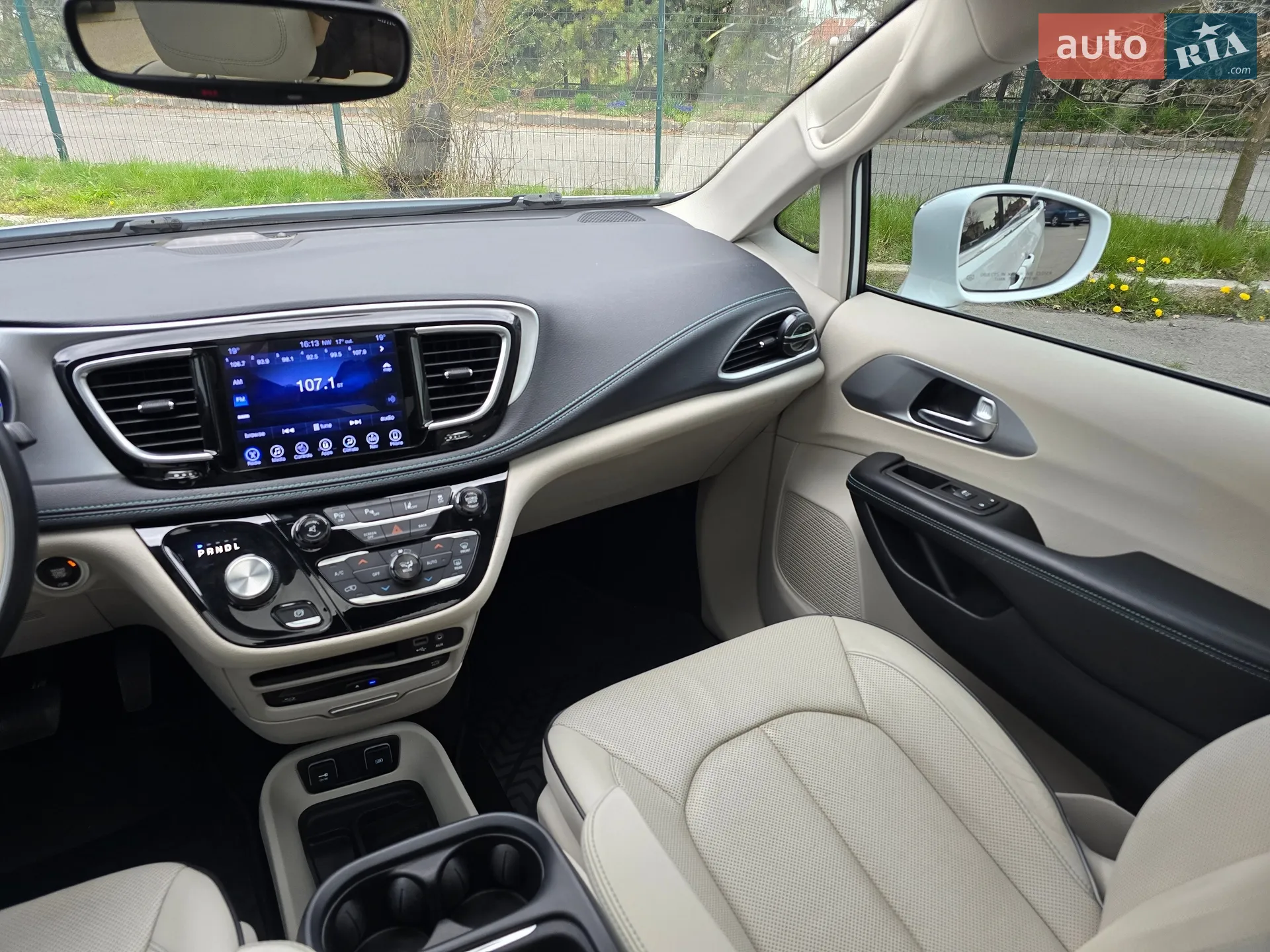 2017 Chrysler Pacifica - мініатюра 72