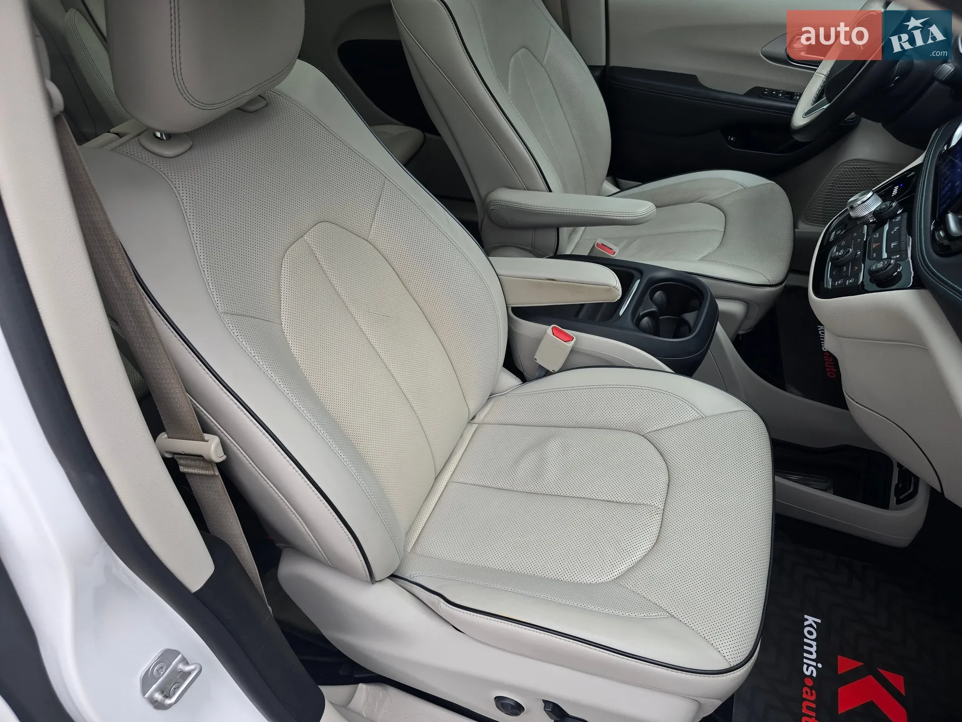 2017 Chrysler Pacifica - мініатюра 76