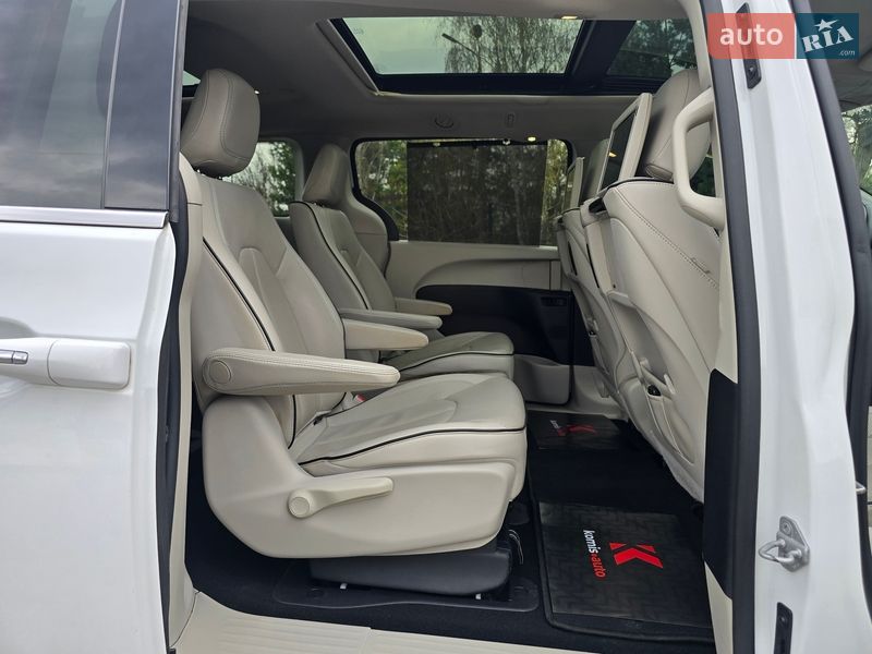 Минивэн Chrysler Pacifica 2017 в Хмельницком