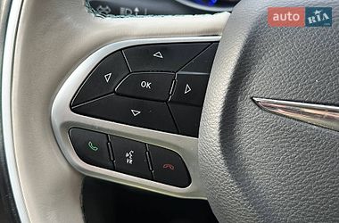 Минивэн Chrysler Pacifica 2017 в Киеве