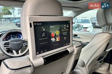 Минивэн Chrysler Pacifica 2017 в Киеве
