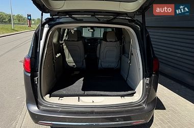 Внедорожник / Кроссовер Chrysler Pacifica 2018 в Киеве