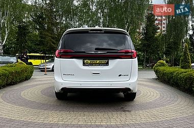 Мінівен Chrysler Pacifica 2022 в Львові