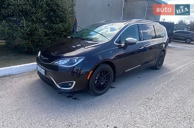 Минивэн Chrysler Pacifica 2018 в Ужгороде фото 23 Минивэн Chrysler Pacifica 2018 в Ужгороде