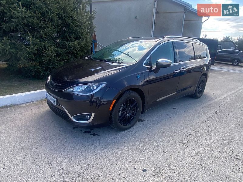 Минивэн Chrysler Pacifica 2018 в Ужгороде фото 23 Минивэн Chrysler Pacifica 2018 в Ужгороде