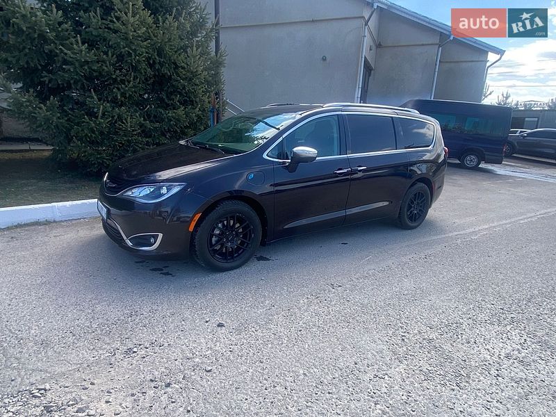 Минивэн Chrysler Pacifica 2018 в Ужгороде фото 2 Минивэн Chrysler Pacifica 2018 в Ужгороде