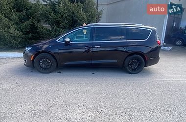 Минивэн Chrysler Pacifica 2018 в Ужгороде фото 30 Минивэн Chrysler Pacifica 2018 в Ужгороде
