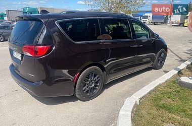 Минивэн Chrysler Pacifica 2018 в Ужгороде фото 36 Минивэн Chrysler Pacifica 2018 в Ужгороде