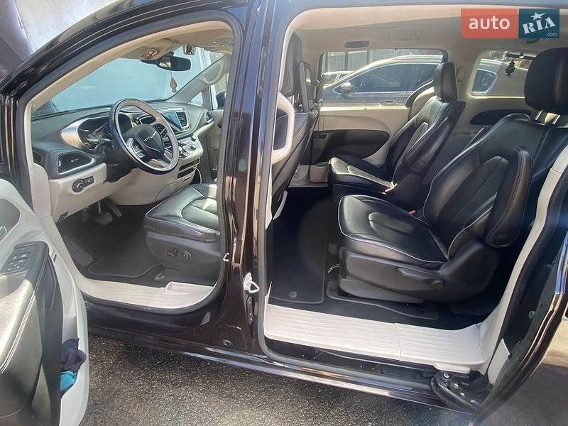 Минивэн Chrysler Pacifica 2018 в Ужгороде фото 40 Минивэн Chrysler Pacifica 2018 в Ужгороде