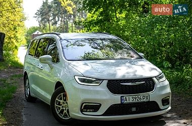 Минивэн Chrysler Pacifica 2021 в Киеве