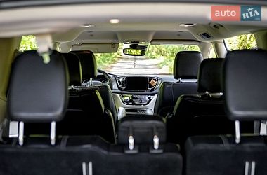 Минивэн Chrysler Pacifica 2021 в Киеве