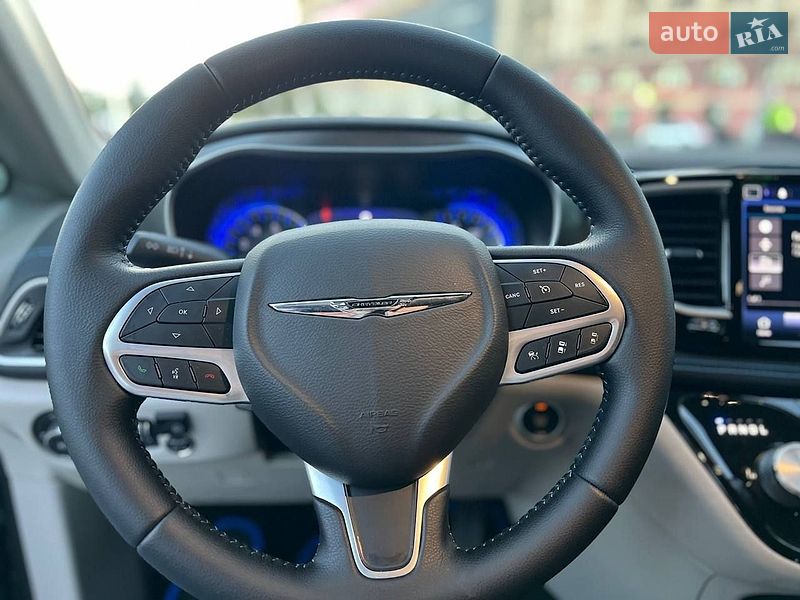 Мінівен Chrysler Pacifica 2021 в Харкові